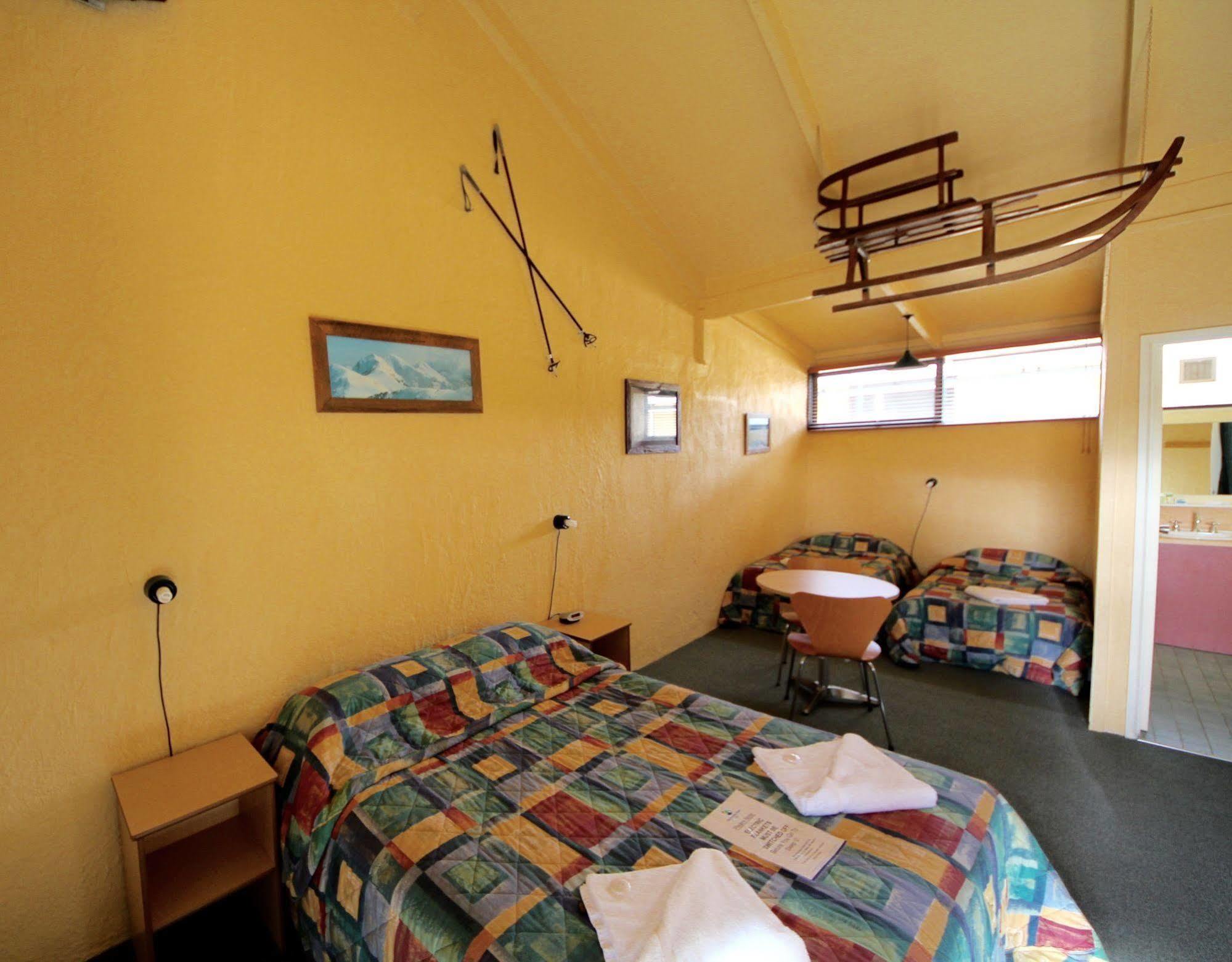 Harrietville Hotel Motel ภายนอก รูปภาพ